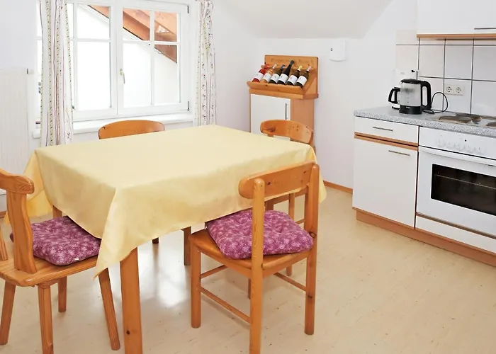 Weinhof & Gaestezimmer Gregor Raab Apartman Unterretzbach